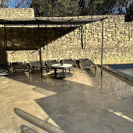 Appartement Avec Piscine Privee Dans Residence Pour 6 Personnes 于泽斯 外观 照片