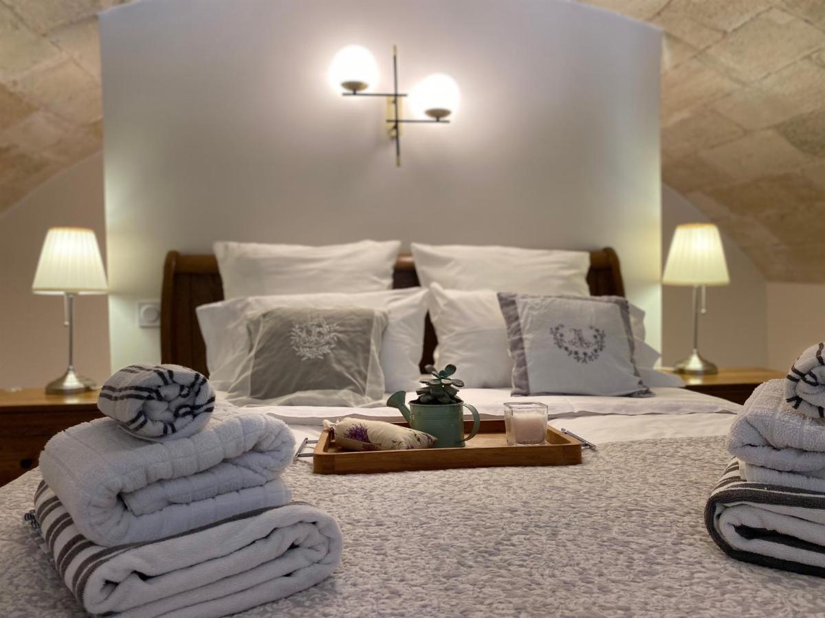 Appartement Avec Piscine Privee Dans Residence Pour 6 Personnes 于泽斯 外观 照片