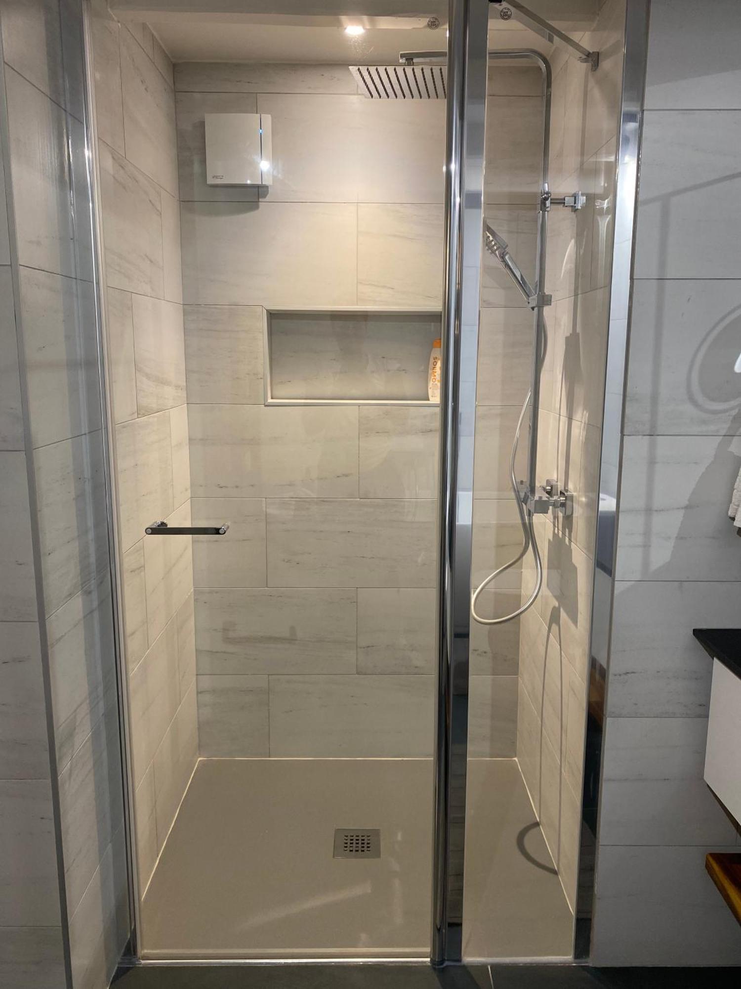 Appartement Avec Piscine Privee Dans Residence Pour 6 Personnes 于泽斯 外观 照片