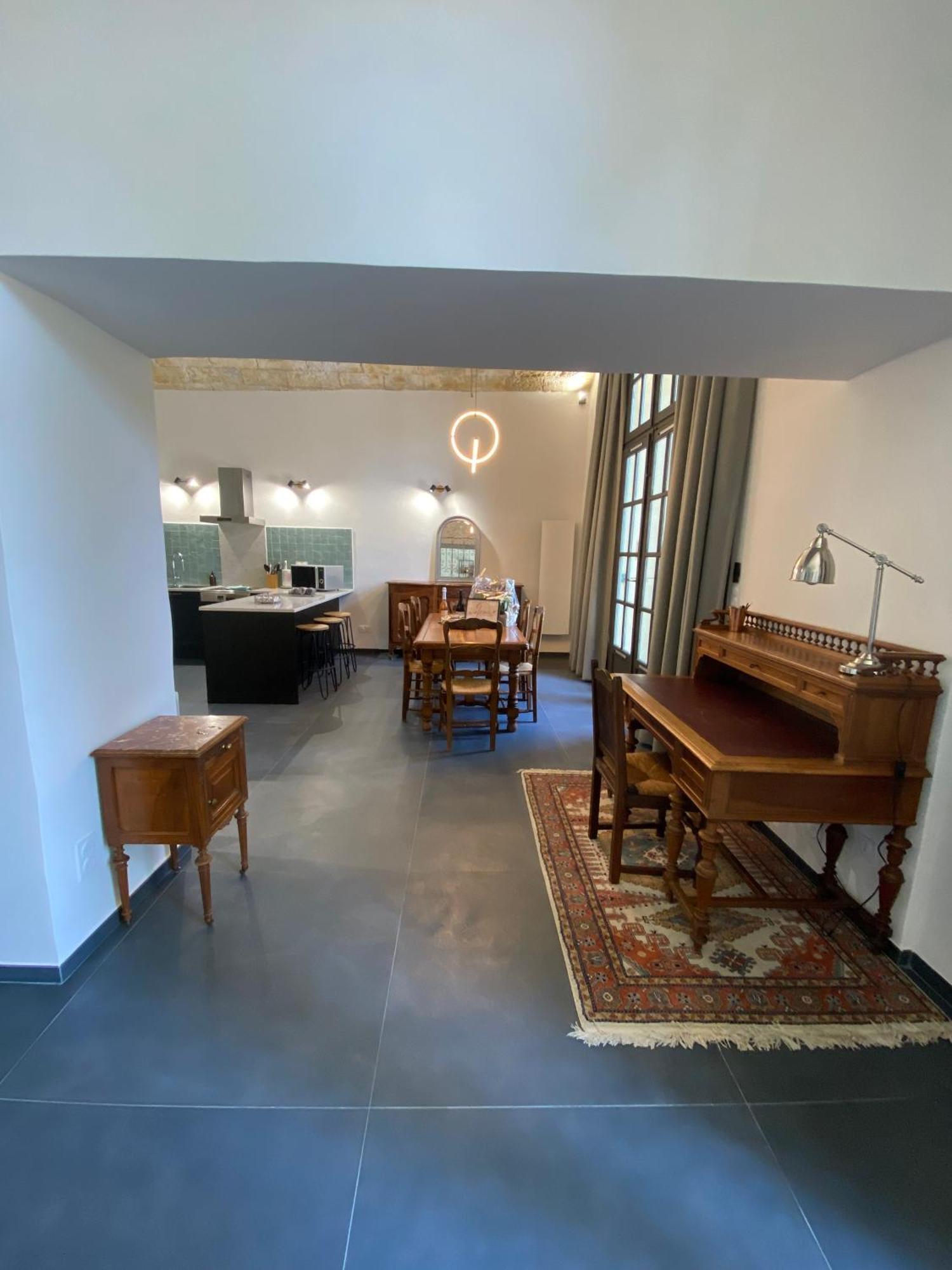 Appartement Avec Piscine Privee Dans Residence Pour 6 Personnes 于泽斯 外观 照片