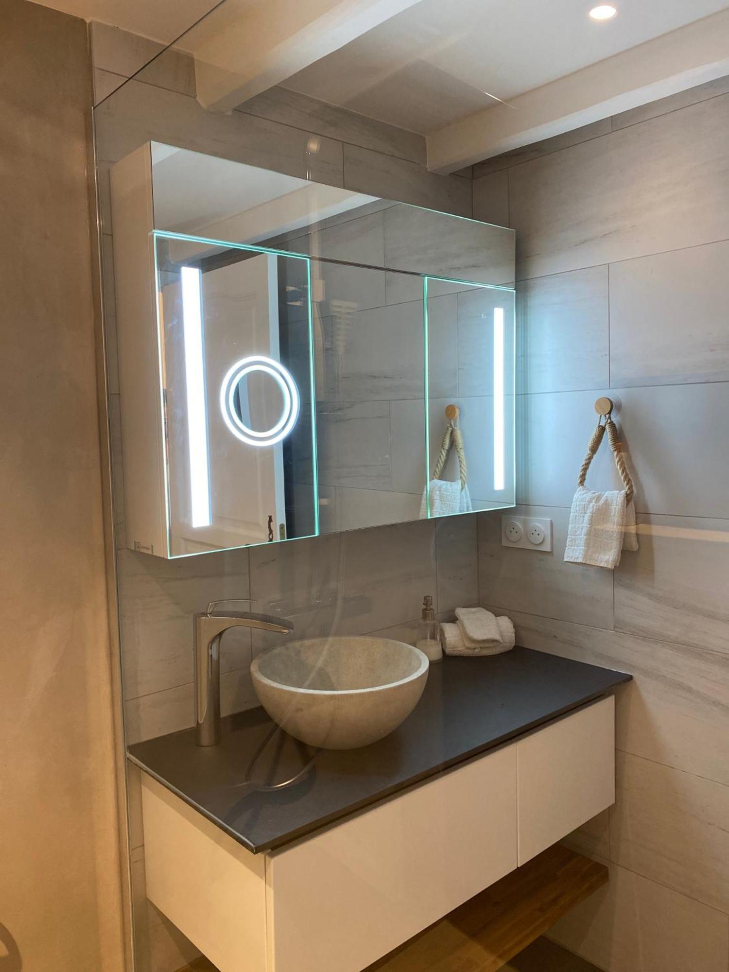 Appartement Avec Piscine Privee Dans Residence Pour 6 Personnes 于泽斯 外观 照片