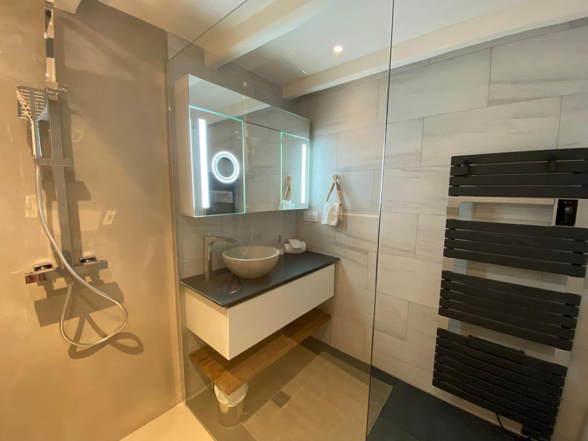 Appartement Avec Piscine Privee Dans Residence Pour 6 Personnes 于泽斯 外观 照片