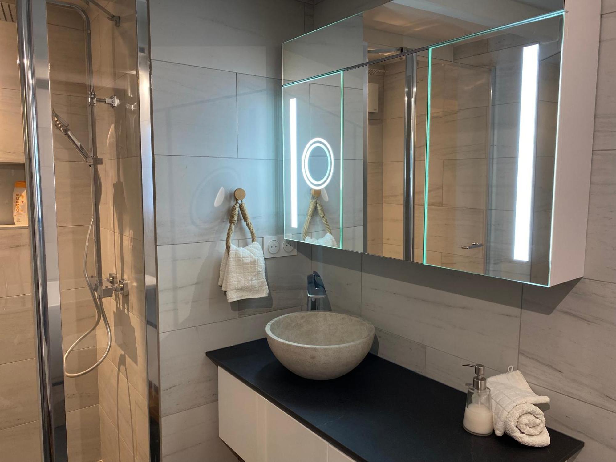 Appartement Avec Piscine Privee Dans Residence Pour 6 Personnes 于泽斯 外观 照片